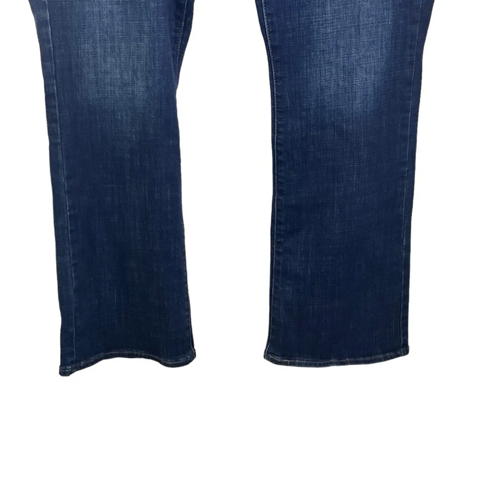 NWT Levi’s Sculpt Curvy Bootcut Mid Rise Stretch Jeans Women’s 18 Medium W34 L30